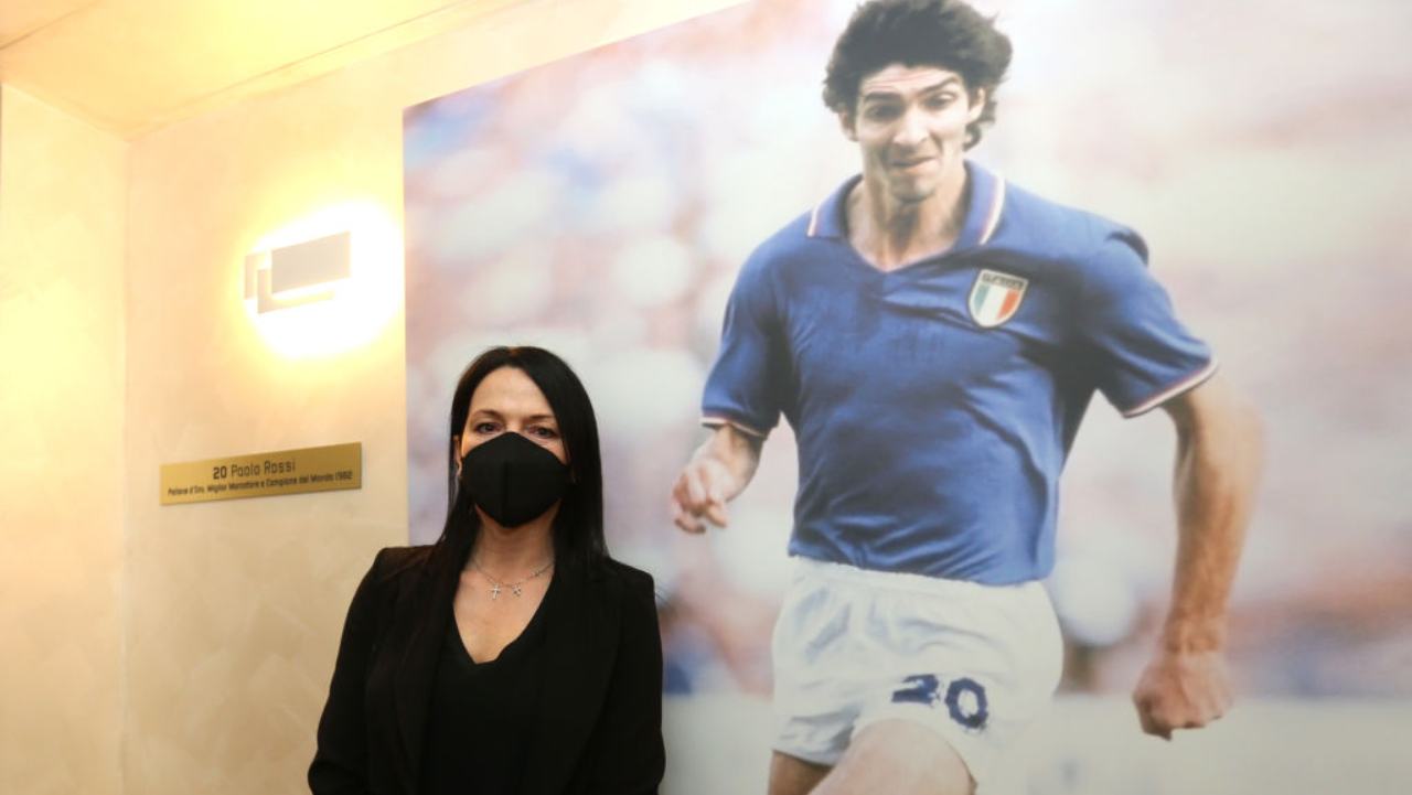 Federica Cappelletti ed il riquadro di Paolo Rossi 