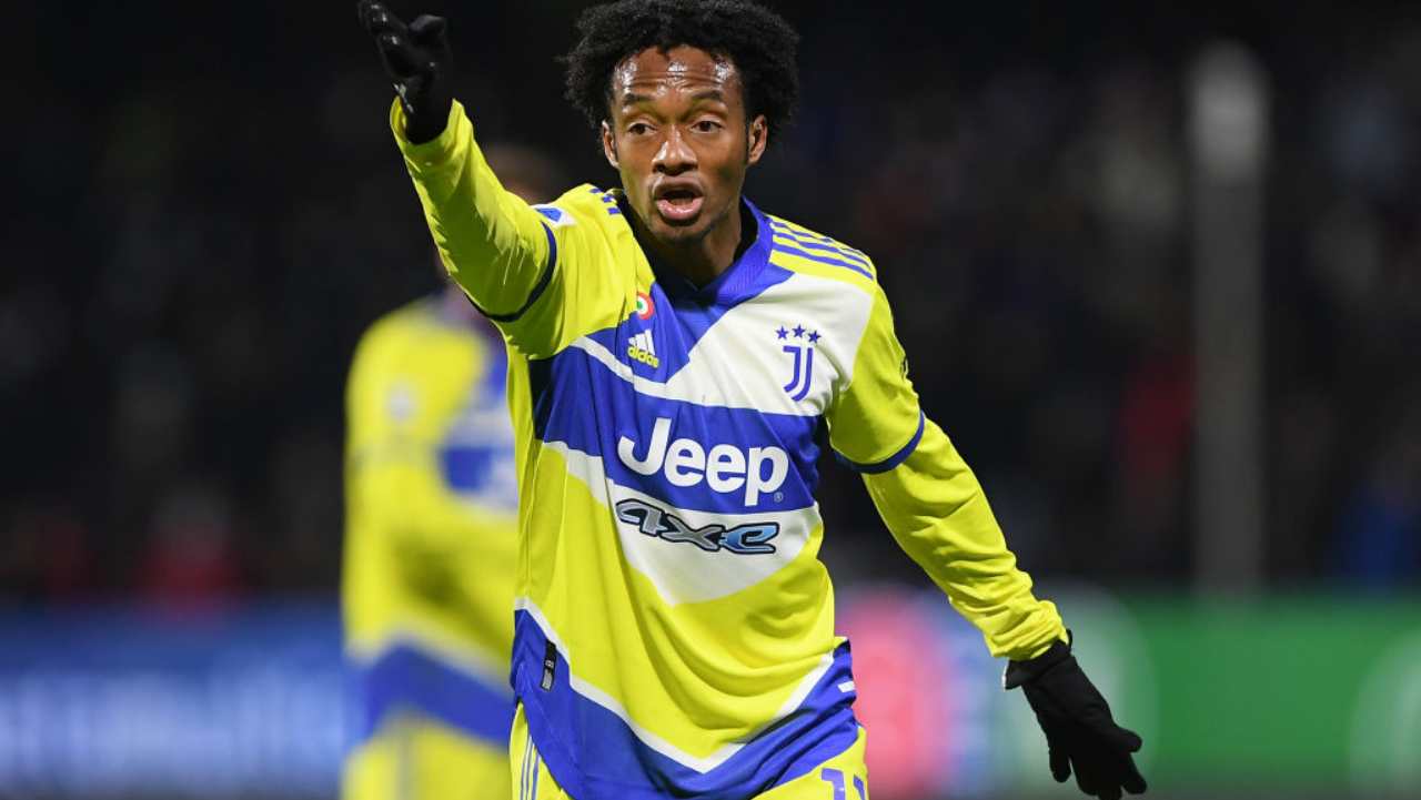 Cuadrado, gaffe sui social 