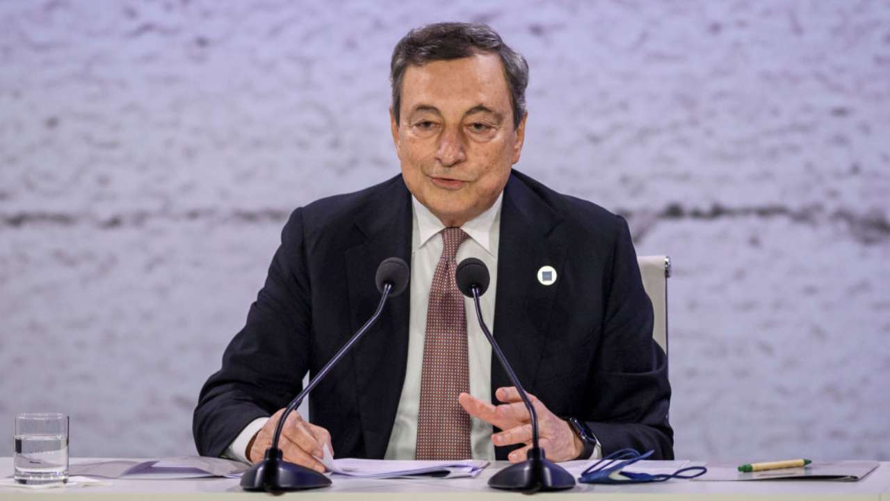 Mario Draghi, bufera su un post che lo riguarda