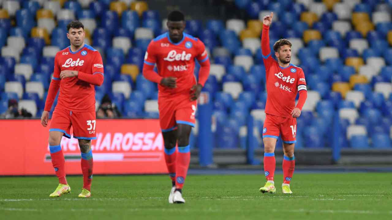 Dries Mertens esulta dopo il gol dell'1-1