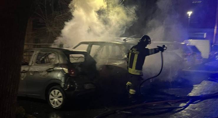 Auto incendiata Monterotondo