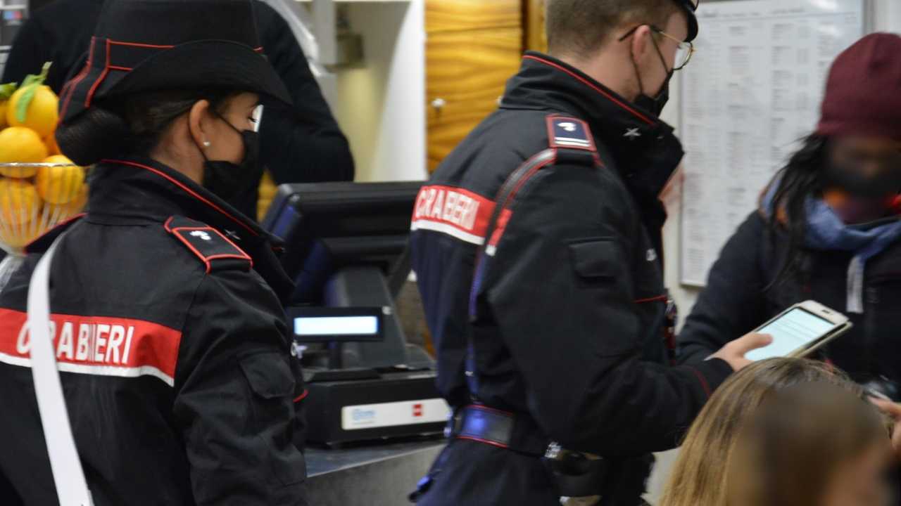 Carabinieri arrestano falso ginecologo