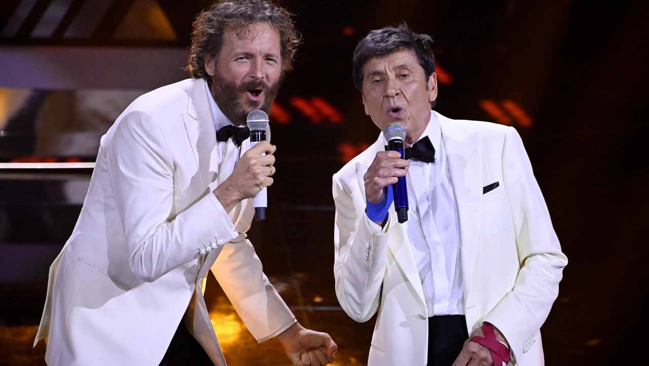 Sanremo 2022, trionfo per Gianni Morandi