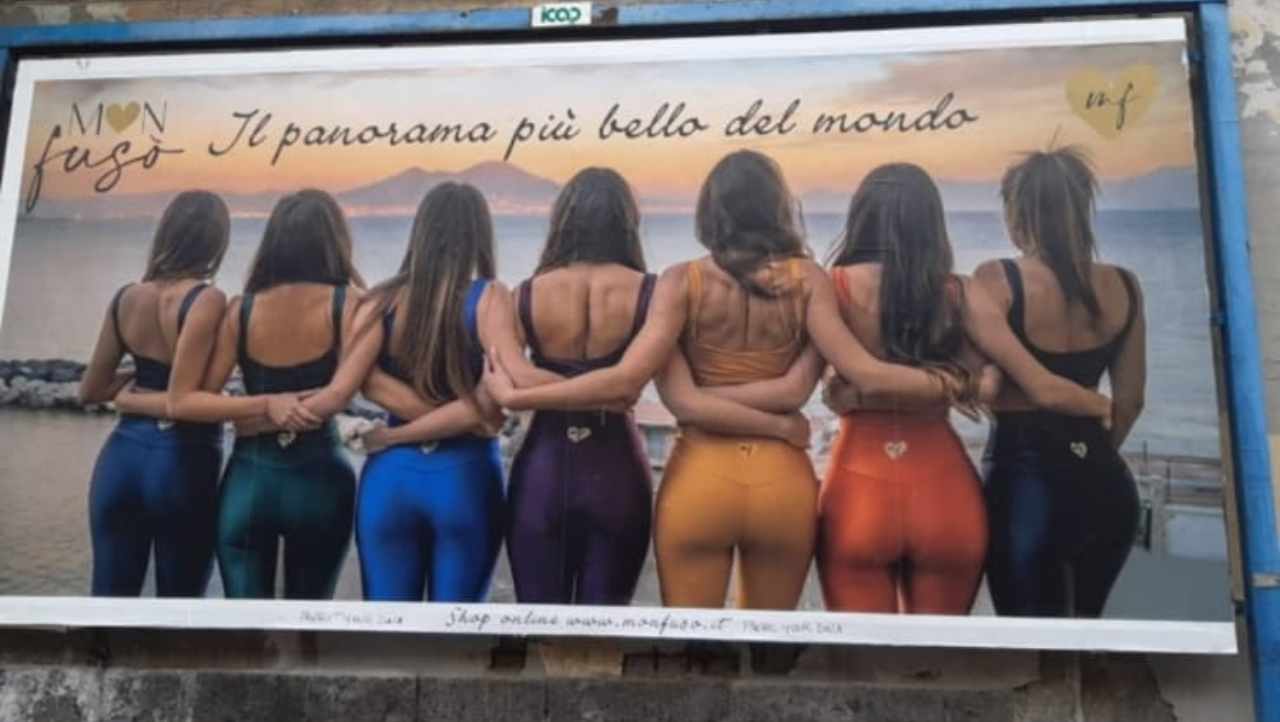 Napoli, è bufera sul manifesto sessista