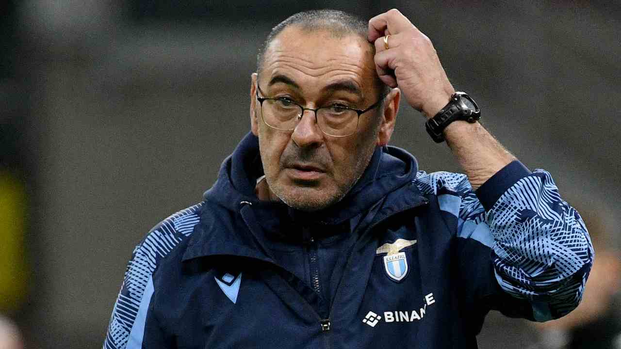 Sarri, piovono critiche per il tecnico della Lazio 