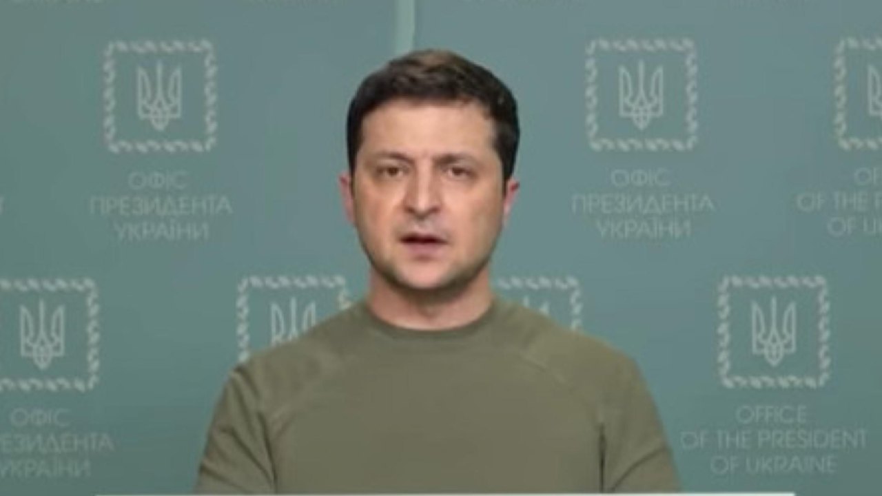 Zelensky in un video parla al suo popolo