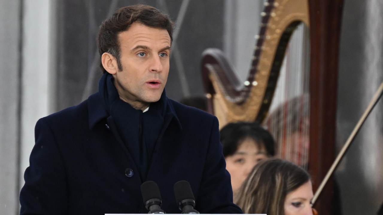 Emmanuel Macron lancia l'allarme su instabilità alimentare cereali