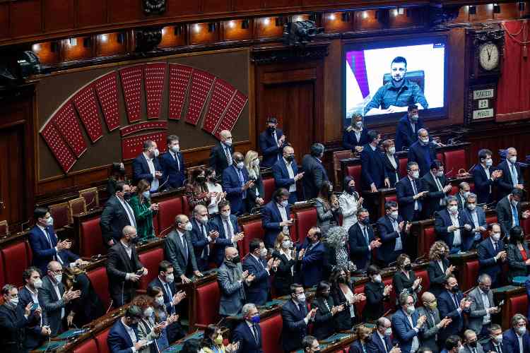 L'intervento di Volodymyr Zelensky al Parlamento italiano (ANSA Roberto Monaldo)