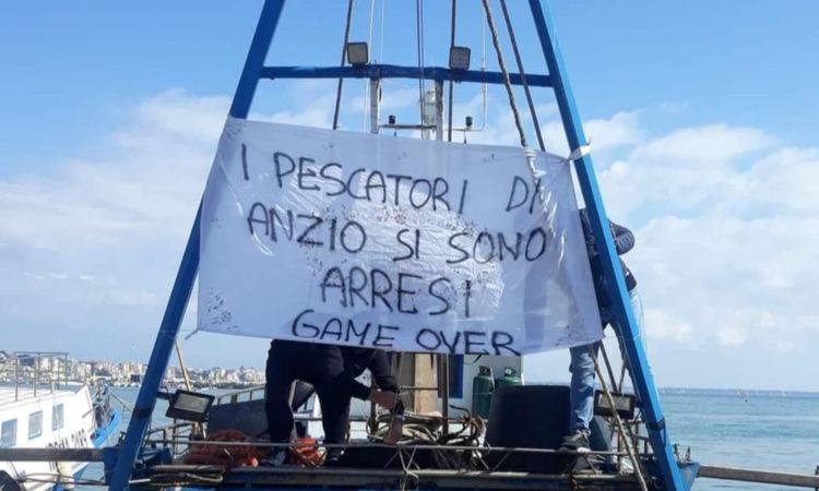 Le proteste dei pescatori di Anzio