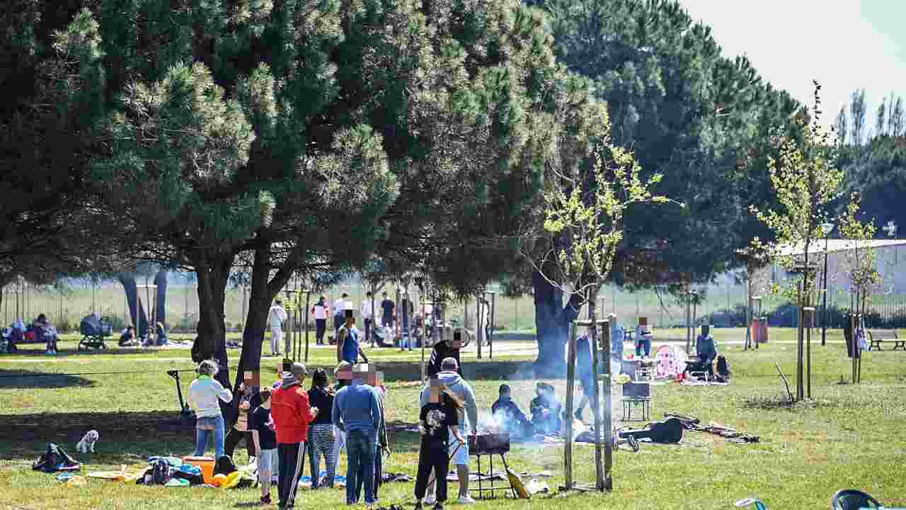 Ponte del 25 aprile, quanti italiani trascorreranno le feste fuori?