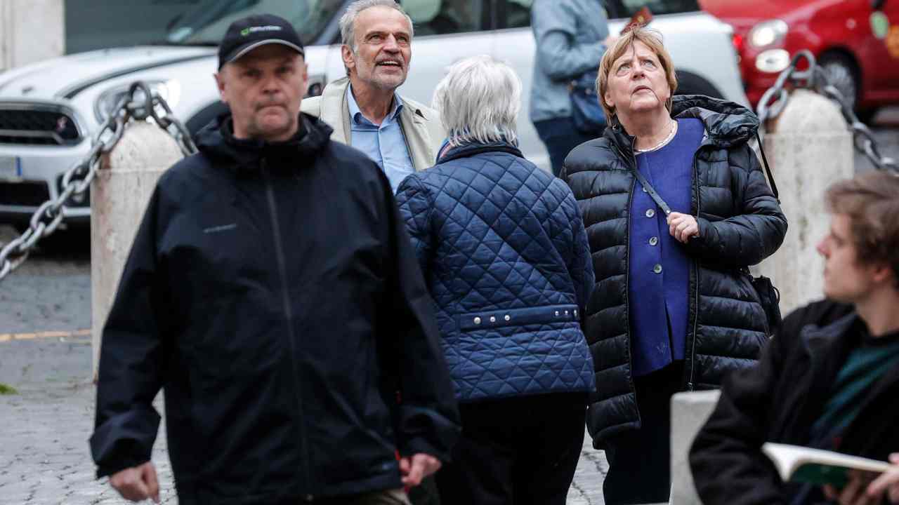 La Merkel per le strade di Roma