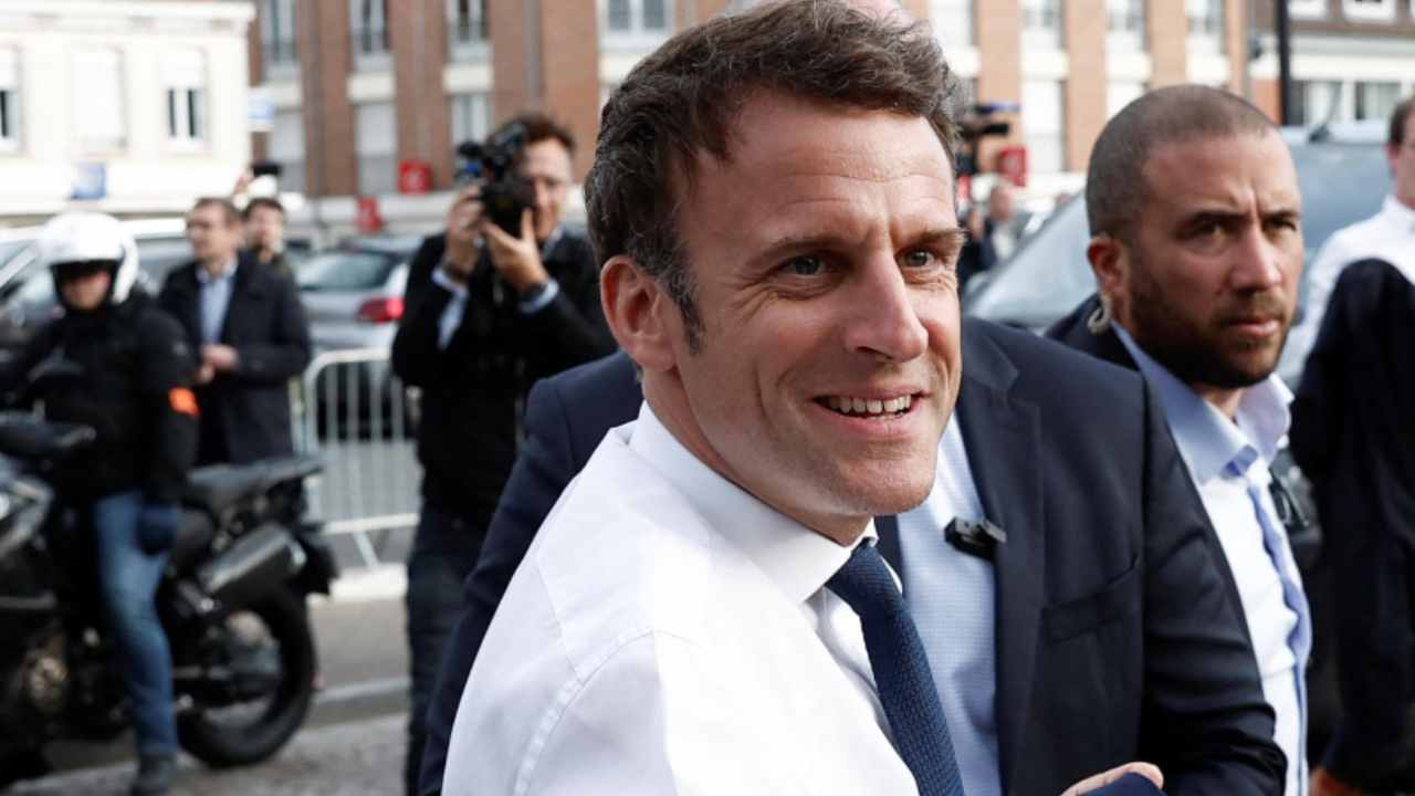 Macron favorito per il secondo turno