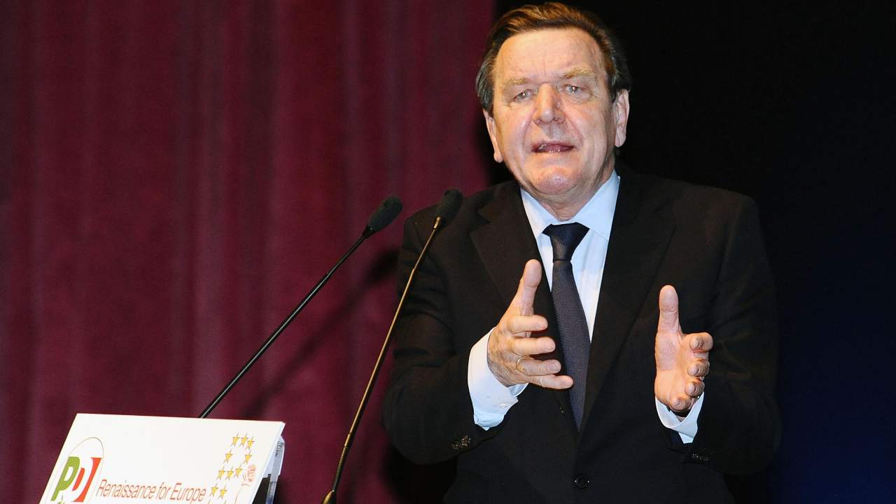 Bufera sulle parole rilasciate daGerhard Schröder