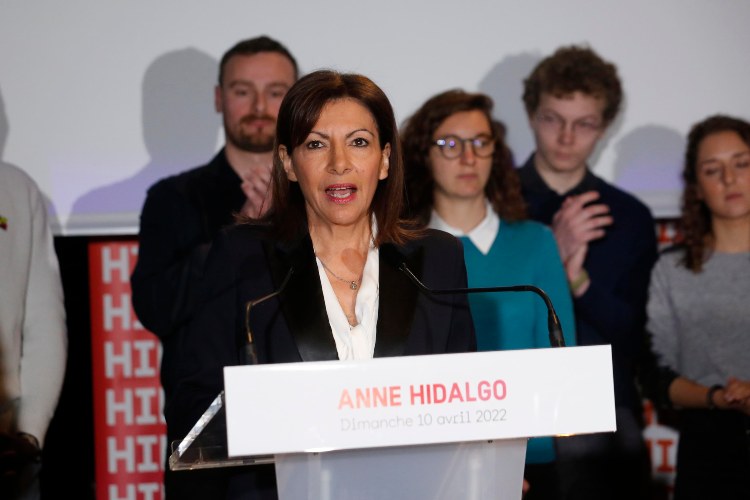 Anne Hidalgo ammette la sconfitta