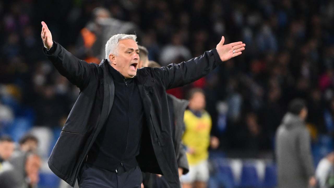 Tutti contro Mourinho