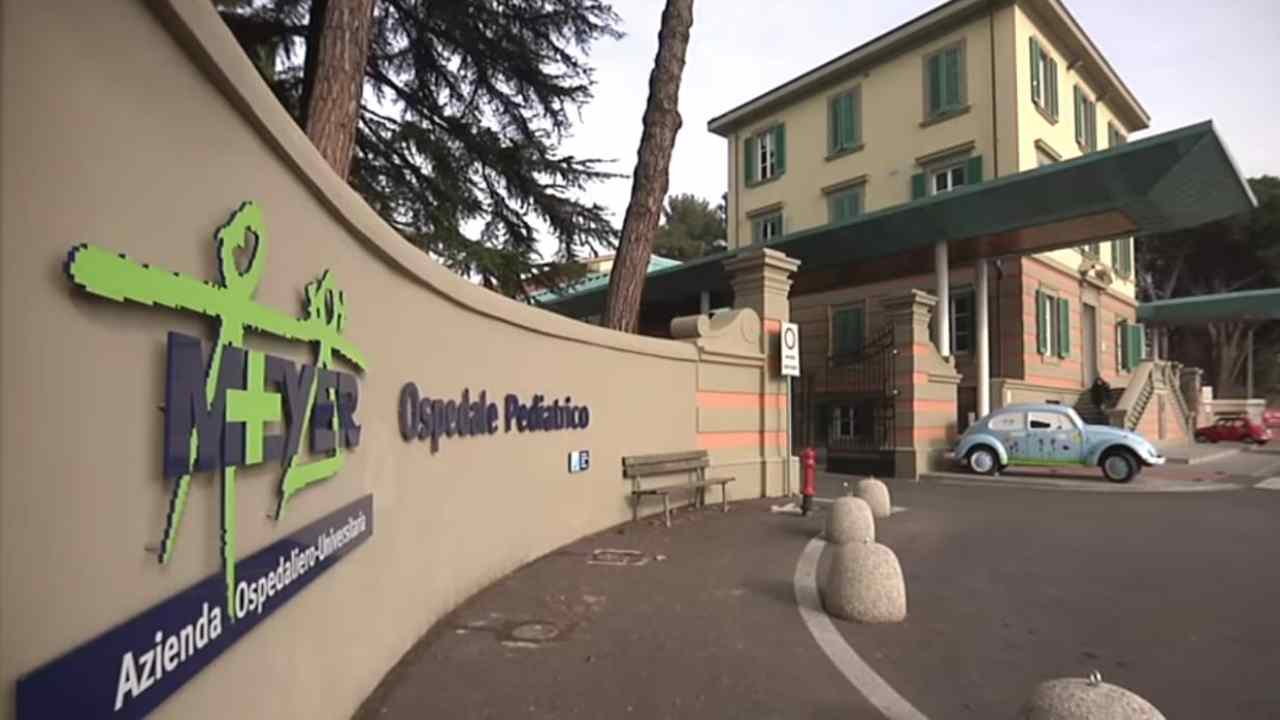 Madre e figli ricoverati all'ospedale pediatrico di Firenze