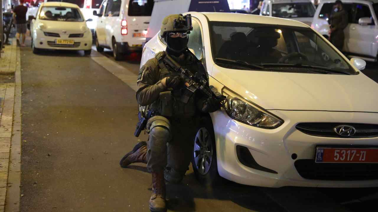 Tel Aviv, attentato nella notte