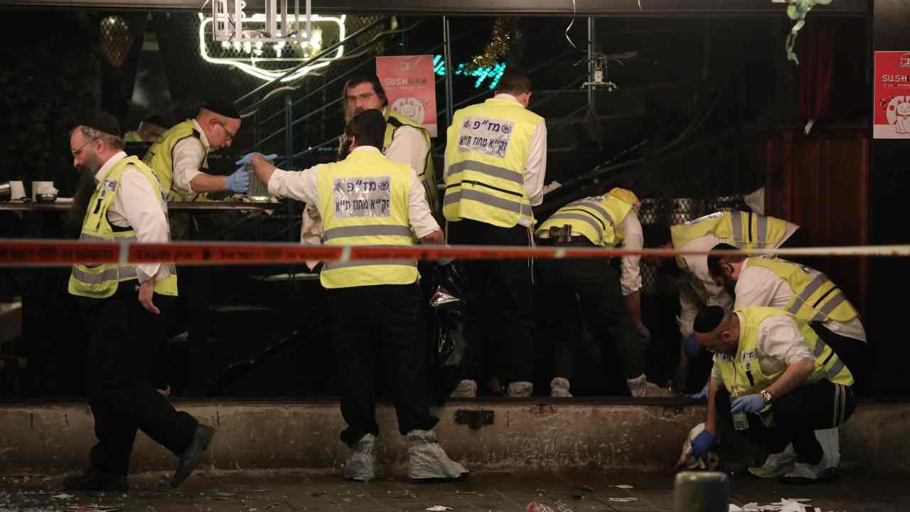 Tel Aviv, attentato nella notte