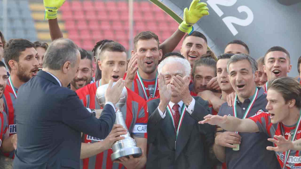 Fabio Pecchia saluta la Cremonese