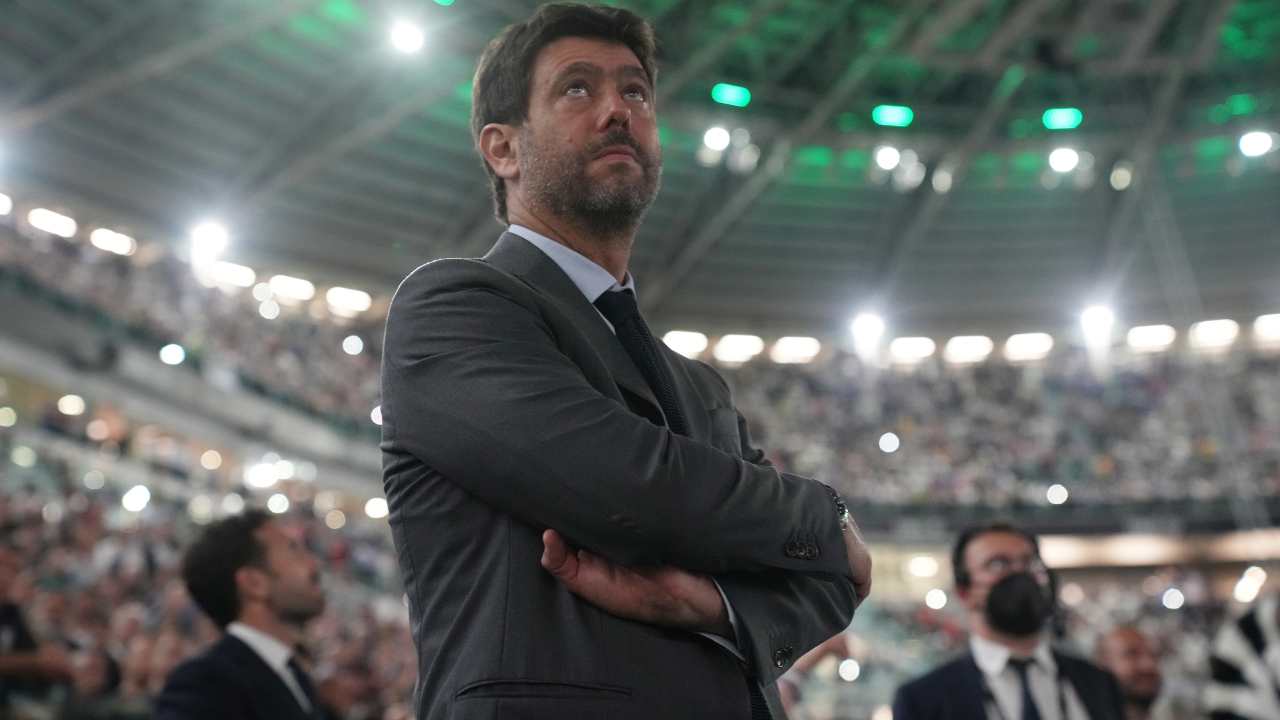 Agnelli contestatissimo dai suoi tifosi