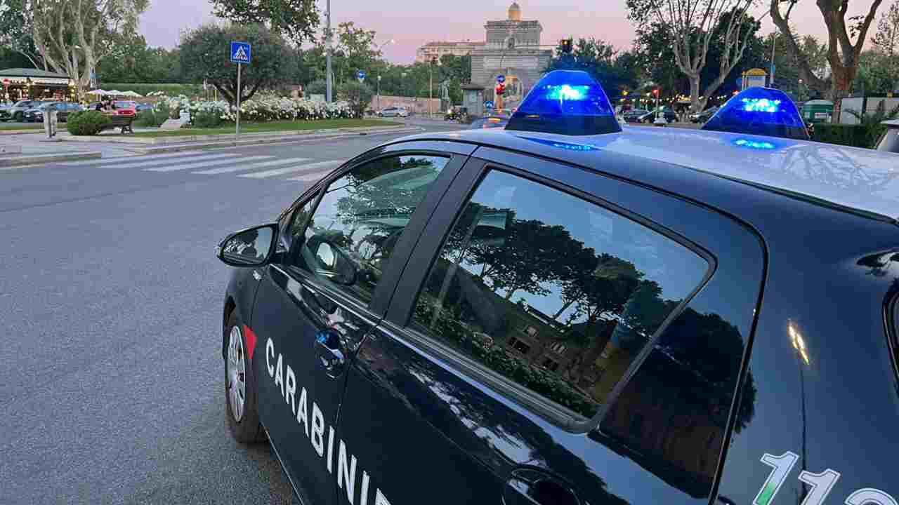 Carabinieri Roma tifosi feriti conference