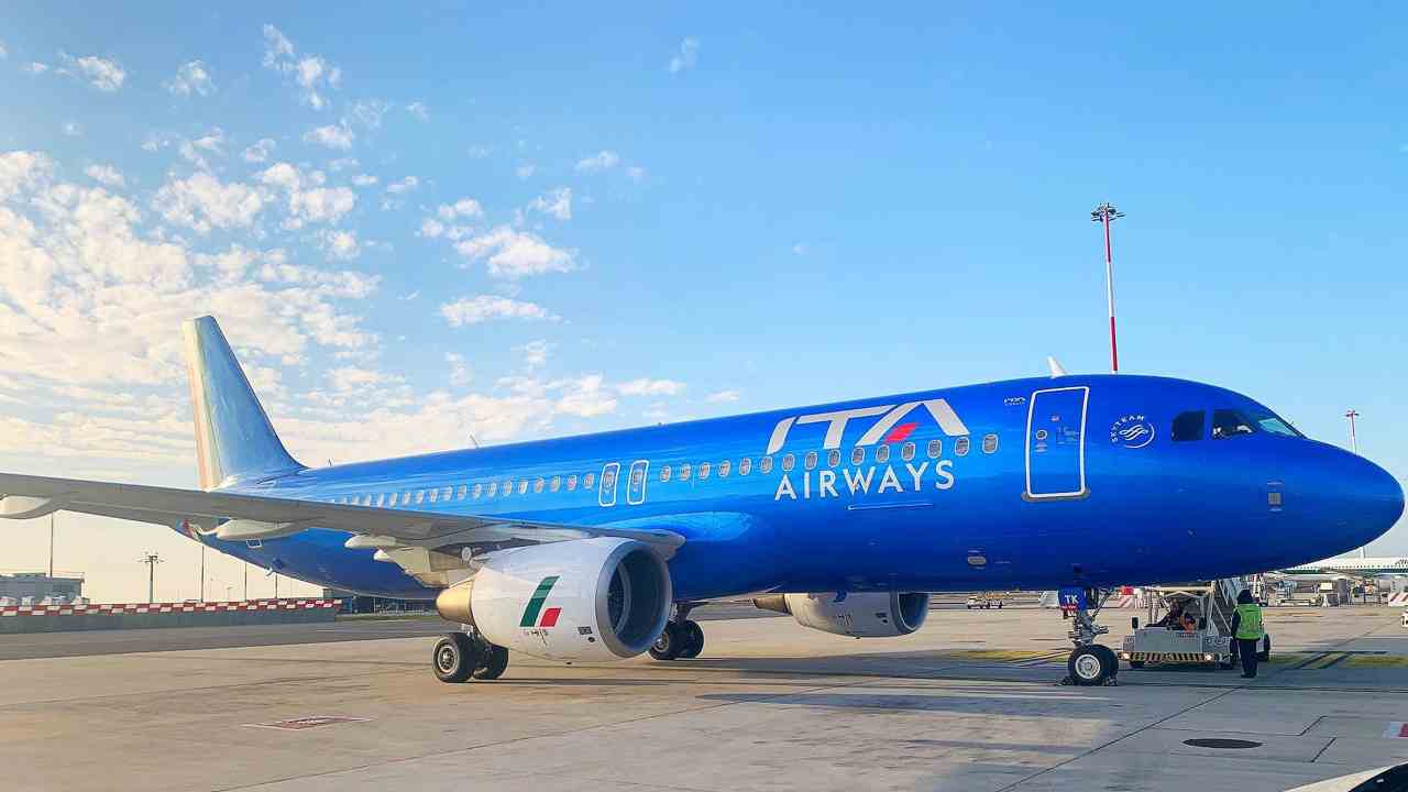 Ita Airways licenziato comandante