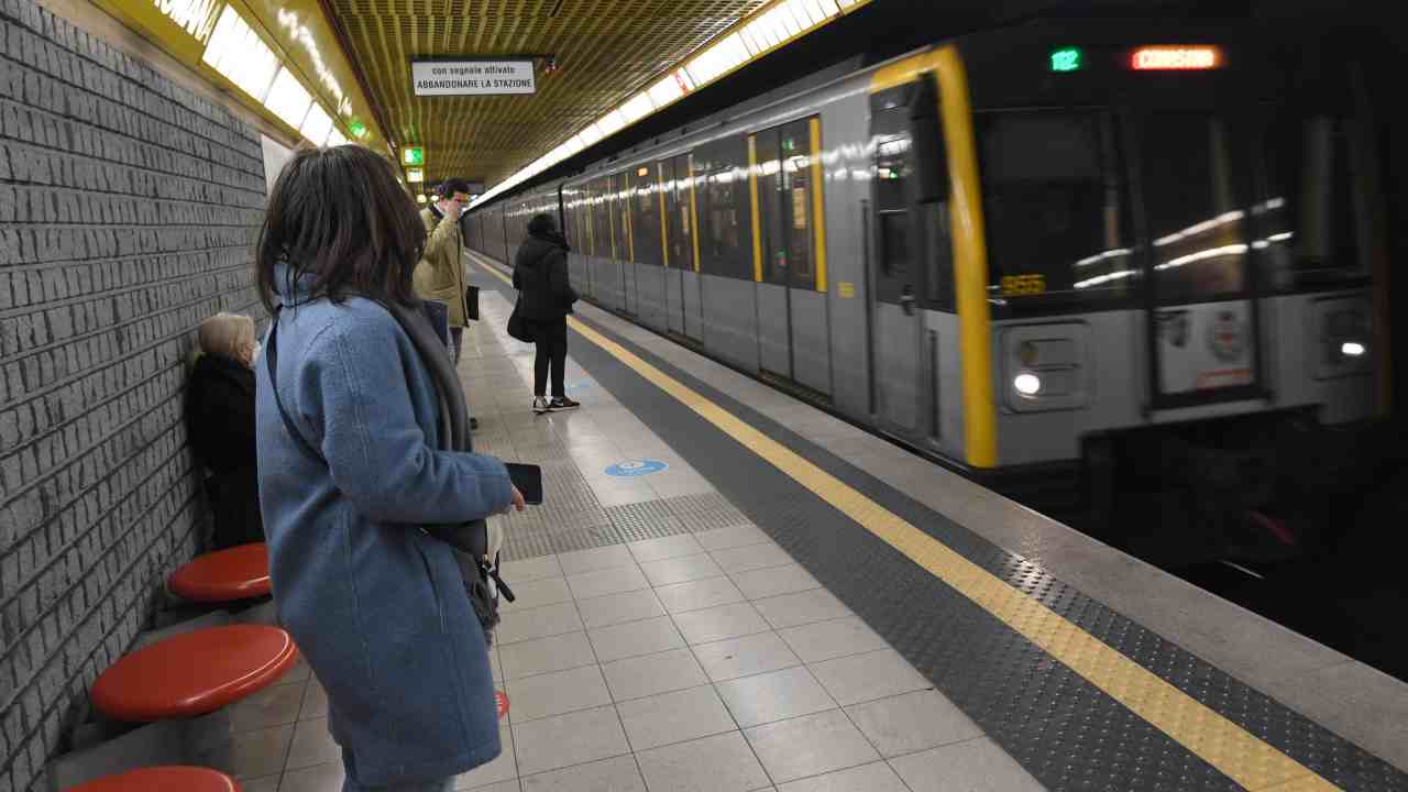 Tragedia sfiorata nella metrò di Rogoredo