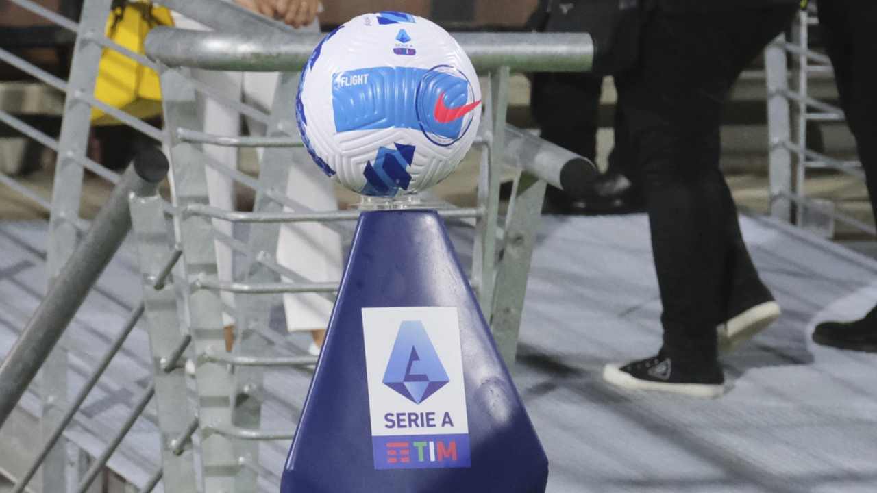 Serie A, il club non conferma il tecnico