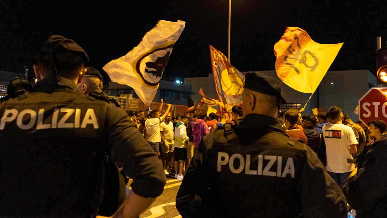 Tifosi Roma in festa per la vittoria della Conference