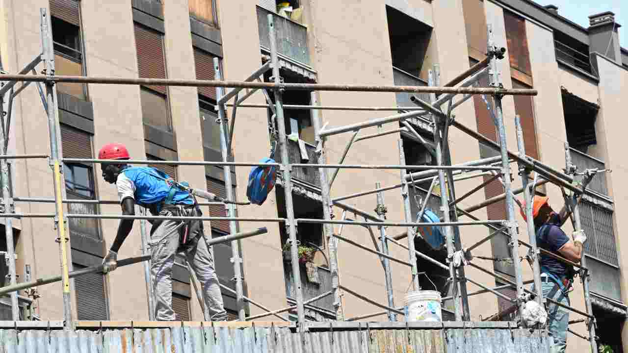 Incidente sul lavoro, morto operaio al suo primo giorno