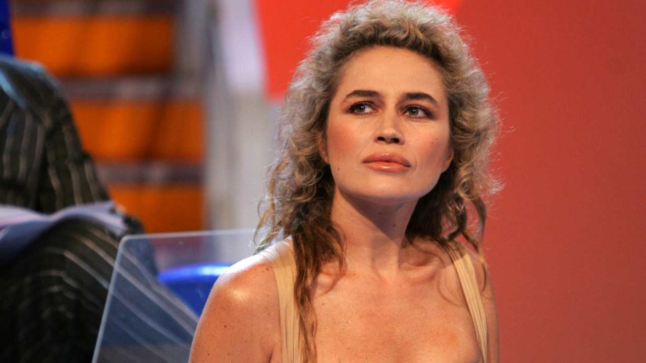 Lory Del Santo lite all'Isola 