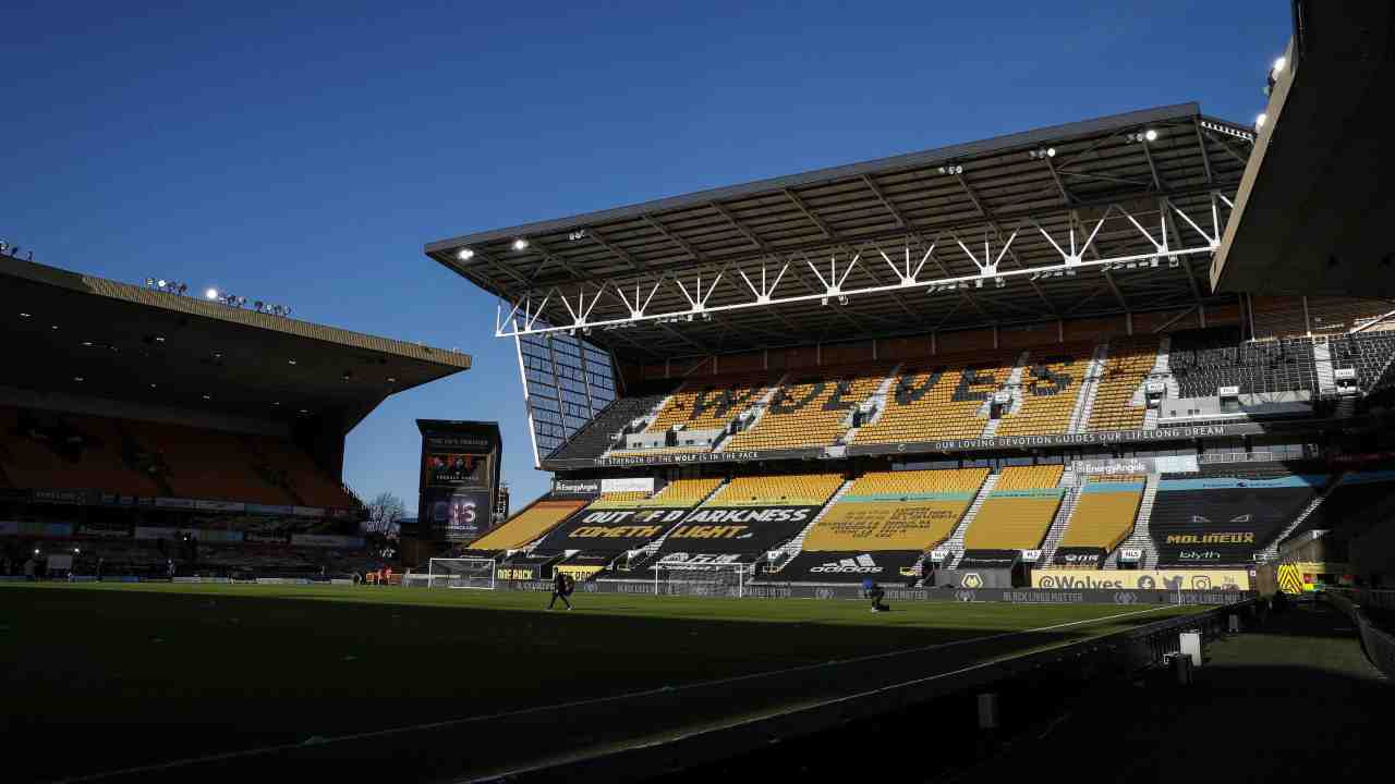 Al Molineux Stadium si giocherà a porte chiuse