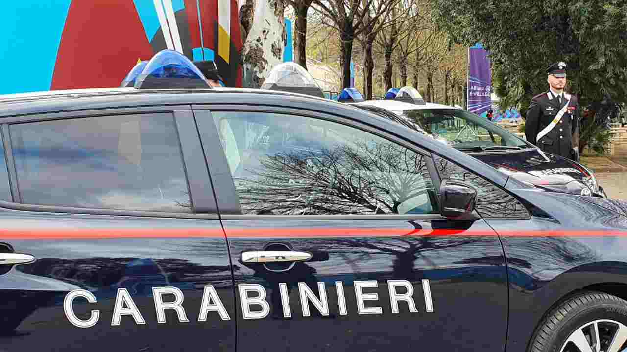 Carabinieri auto