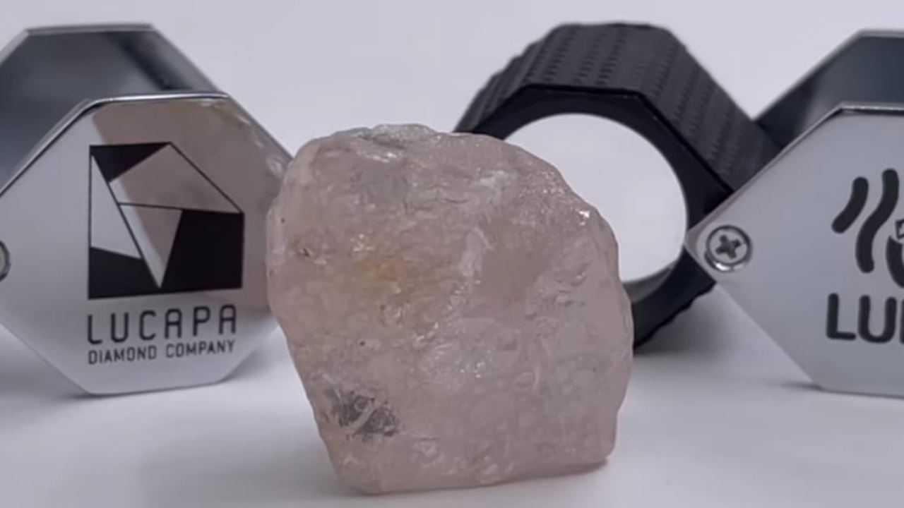 Diamante rosa trovato in Angola 