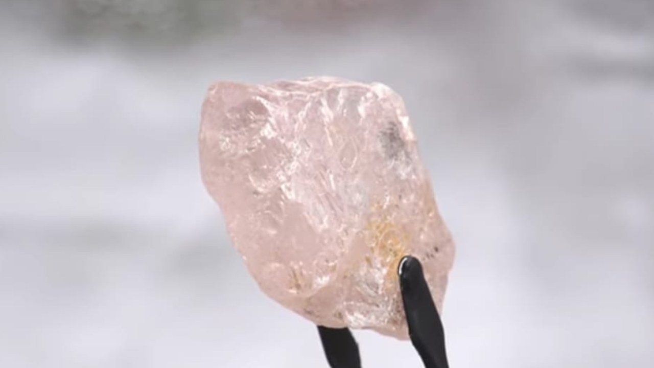 Diamante rosa trovato in Angola 