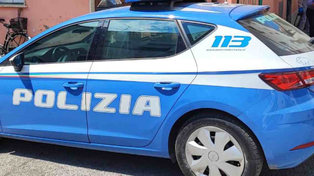 Polizia indaga su brutale omicidio