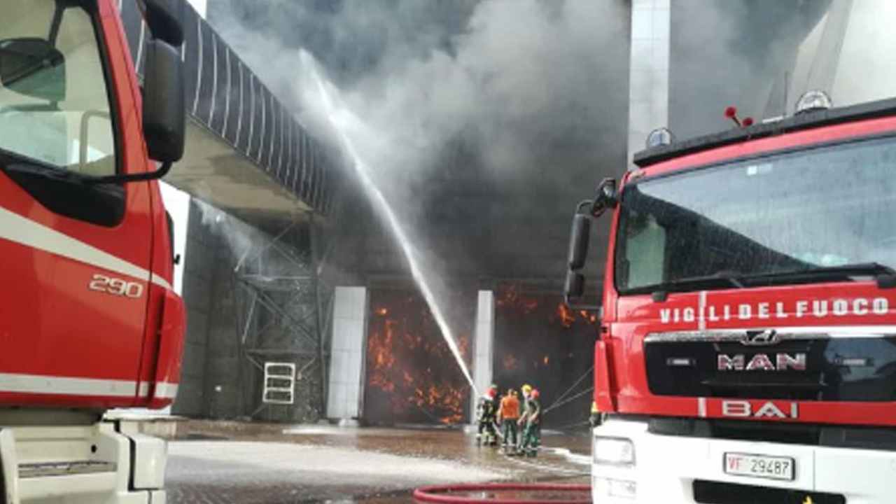 Rogo in comunità, sul posto i vigili del fuoco