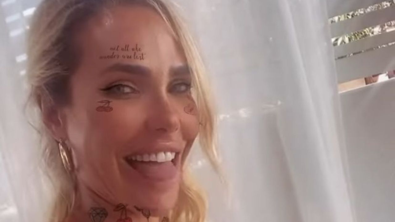 Ilary Blasi tatuaggio volto