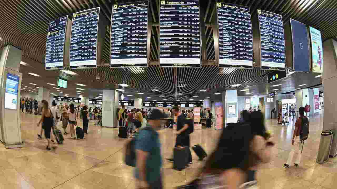 Aeroporto Madrid, terrore tra i dipendenti