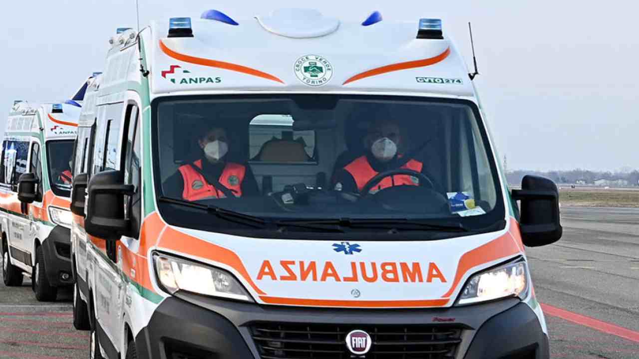 Ambulanza incidente roma