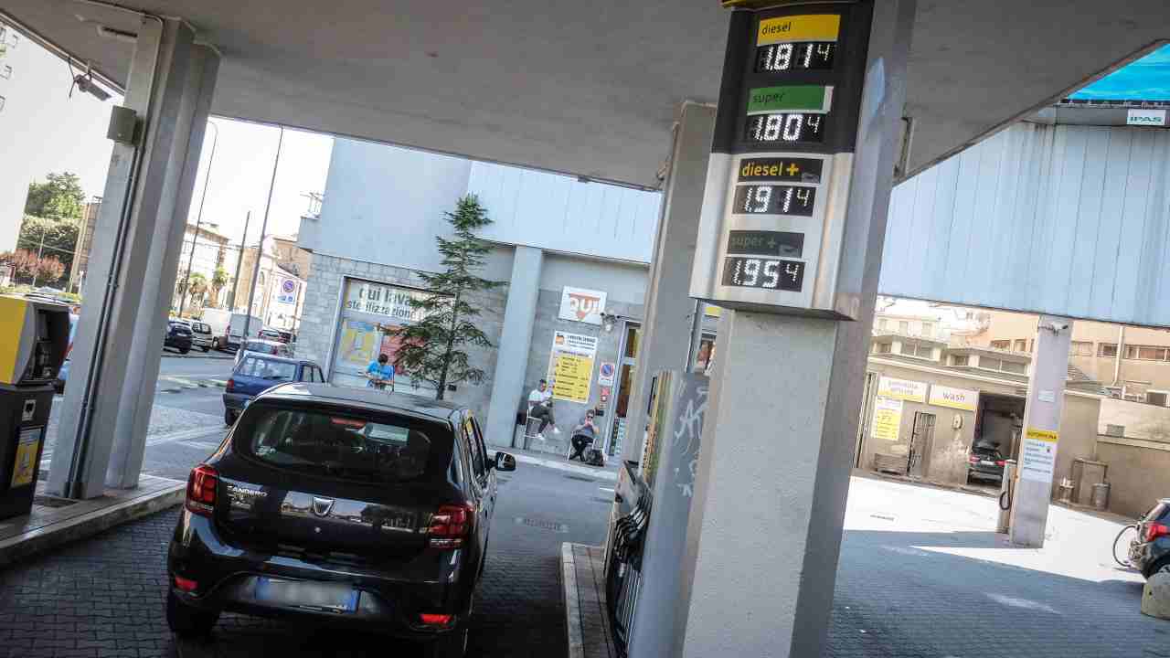 Benzina, il plateau è stato raggiunto