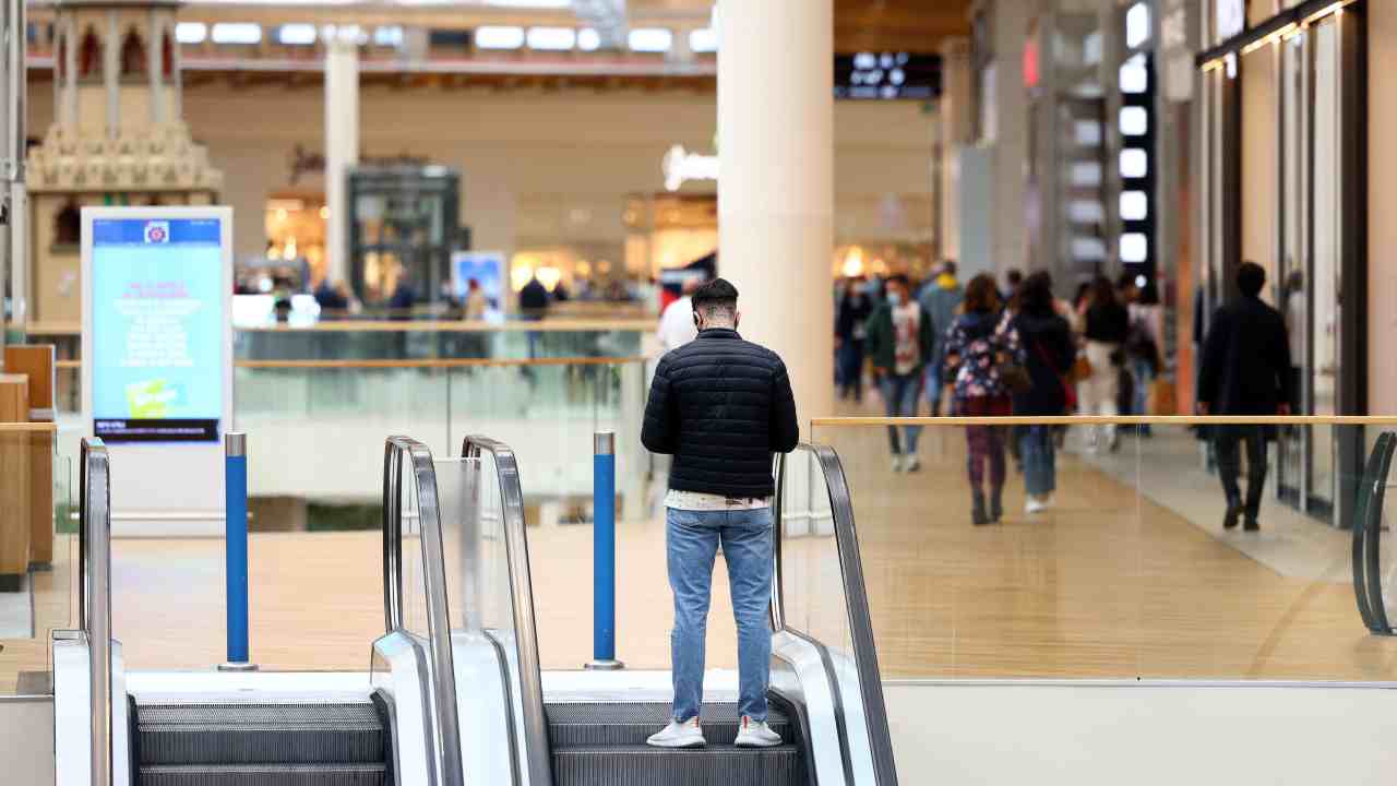 Tragedia al centro commerciale