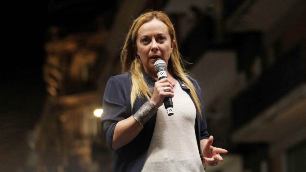 Giorgia Meloni a Bari a pochi giorni dalle elezioni