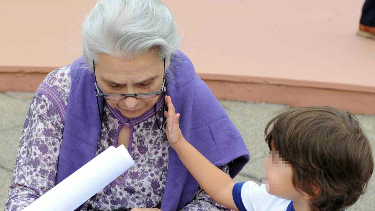 Sono più importanti i nonni che i genitori