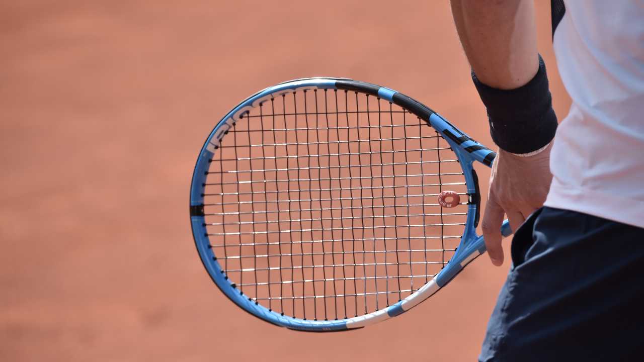 Tennisti vengono alle mani a fine match