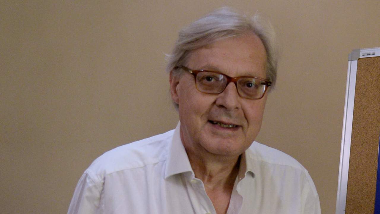 Vittorio Sgarbi sbaglia castello e si imbuca ad un matrimonio