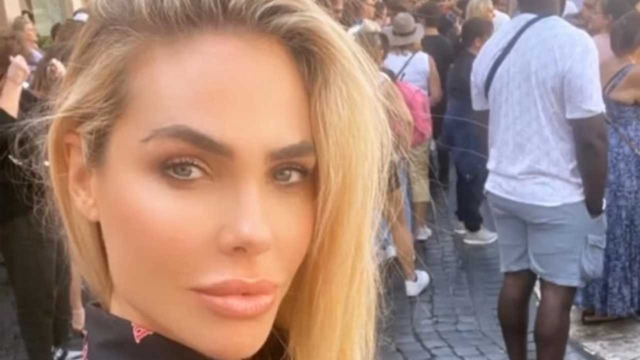 Ilary Blasi vita da single