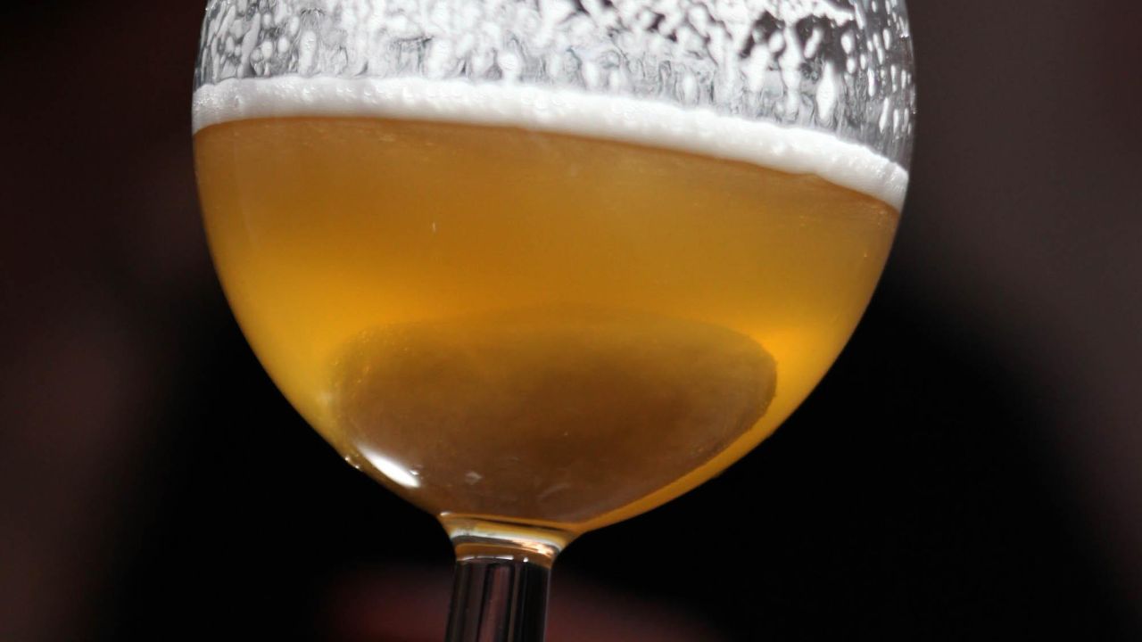 Birra bionda fa bene, ma occhio a non esagerare