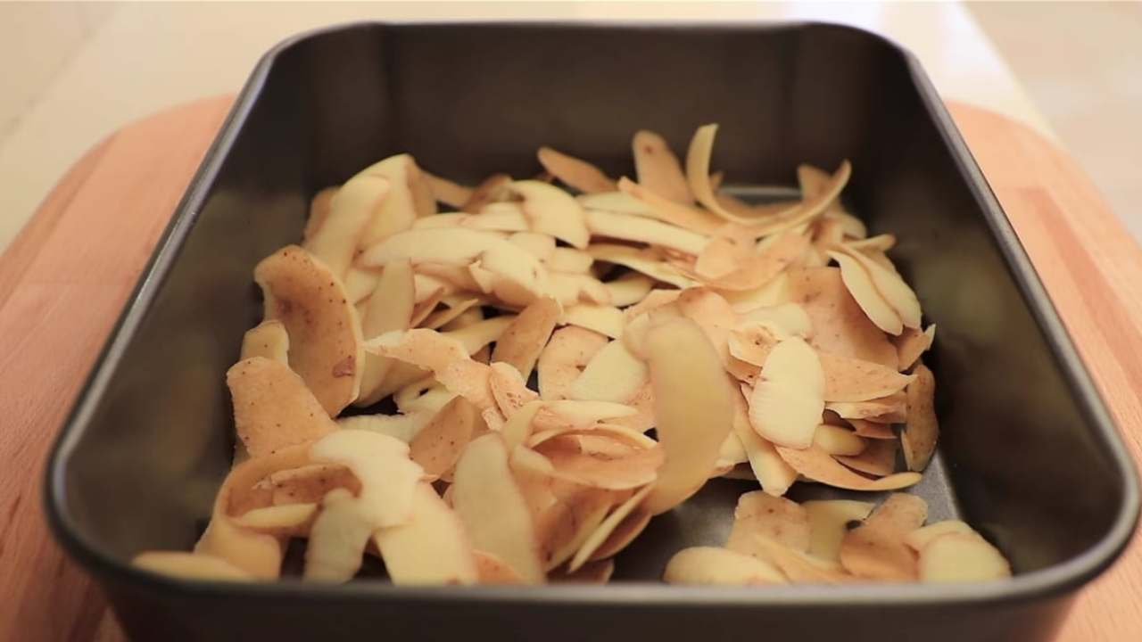 Buccia di patate pericoloso per la nostra tavola