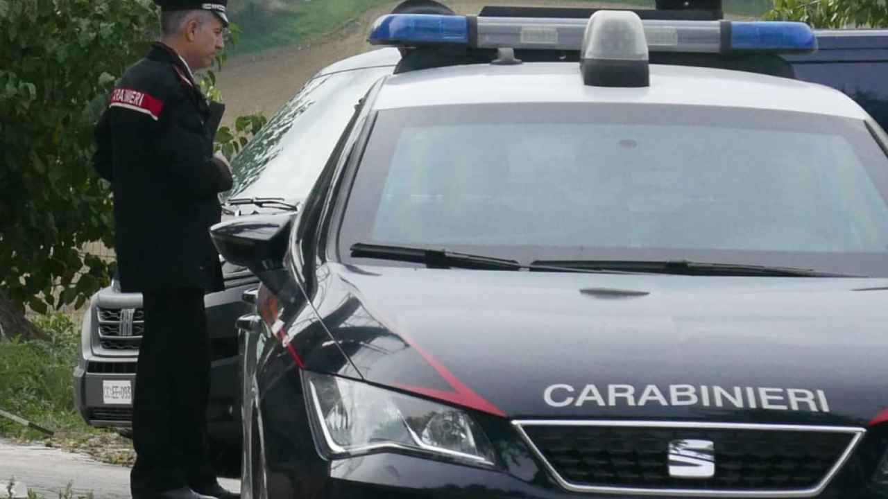 Arrestato il papà della bambina precipitata dal balcone di casa 